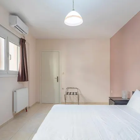 Appartamento 2 Bedroom Renovated With A View