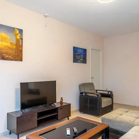 2 Bedroom Renovated With A View Atene